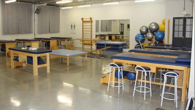Clínica da Anhanguera realiza triagem para tratamento de dor lombar