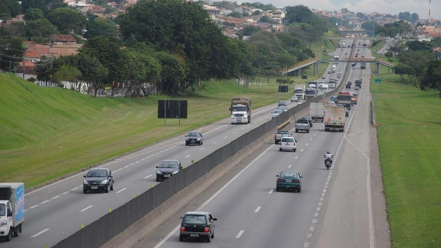 Feriado terá movimento intenso nas estradas
