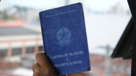 Balcão de emprego tem vagas abertas