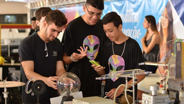 Universidade realiza Feira de Profissões
