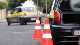 Instrutor de autoescola confessa cobrança de propina em exame prático	