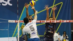 Vôlei Taubaté perde para o Sesc-RJ na estreia da Superliga