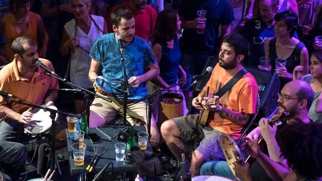 Casuarina celebra o centenário do samba no Sesc Taubaté