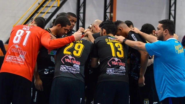 Handebol Taubaté vence dois jogos no fim de semana e lidera L. Nacional
