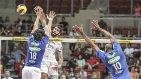 Taubaté e Cruzeiro duelam em partida antecipada da Superliga