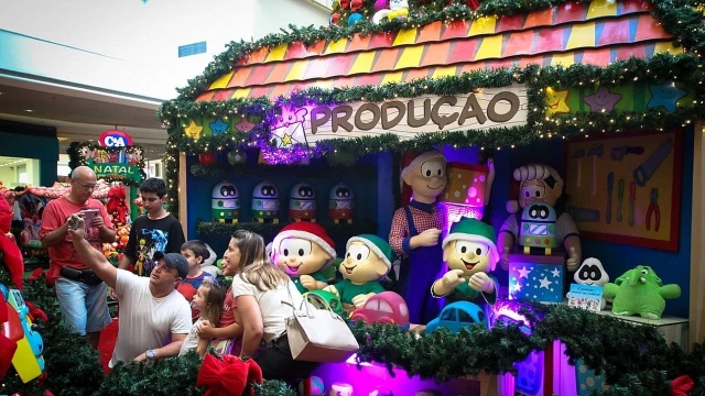 Turma da Mônica é atração ao lado do Papai Noel no Taubaté Shopping