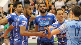 Vitória sobre o Sada Cruzeiro confirma bom momento do Vôlei Taubaté