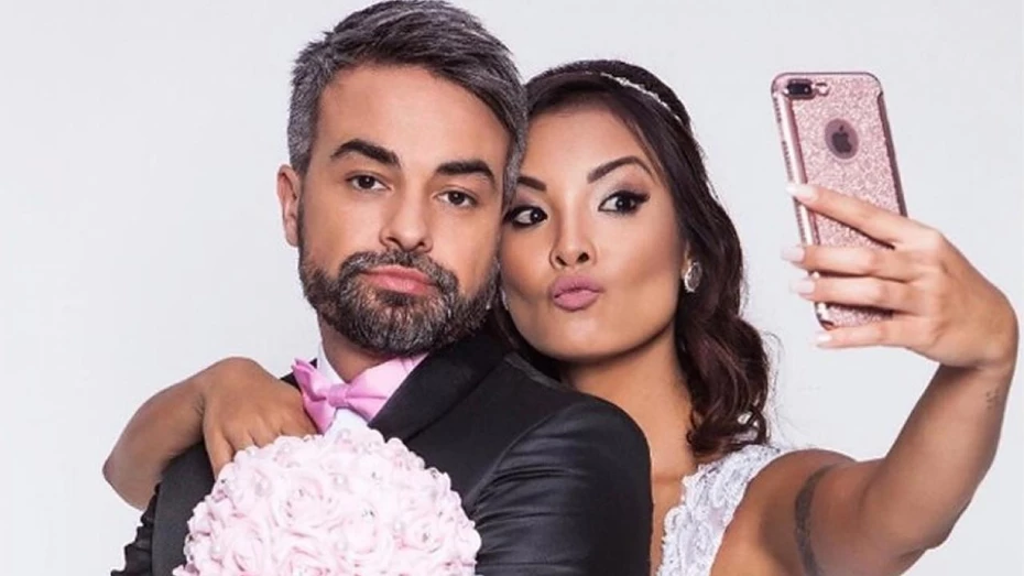 Márcio Kieling e Carol Nakamura apresentam comédia em Taubaté