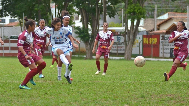 Burrão segue invicto para as semifinais da Taça Mulher