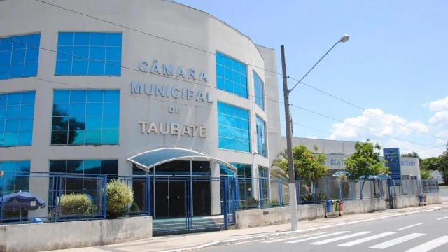 Câmara de Taubaté oferece estágio para alunos de Jornalismo e Direito
