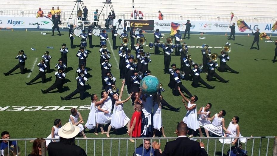 Famuta emociona público com show que levará ao Campeonato Mundial