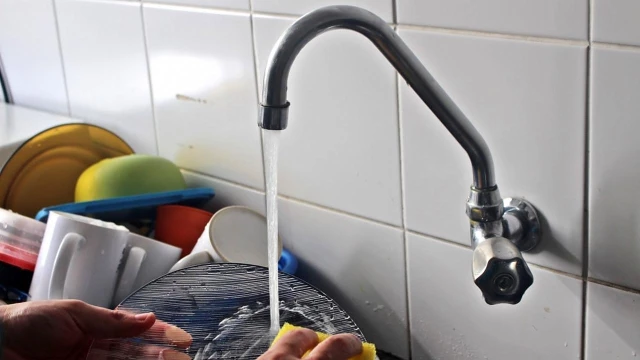Sabesp relata problemas de abastecimento de água em Taubaté e Tremembé