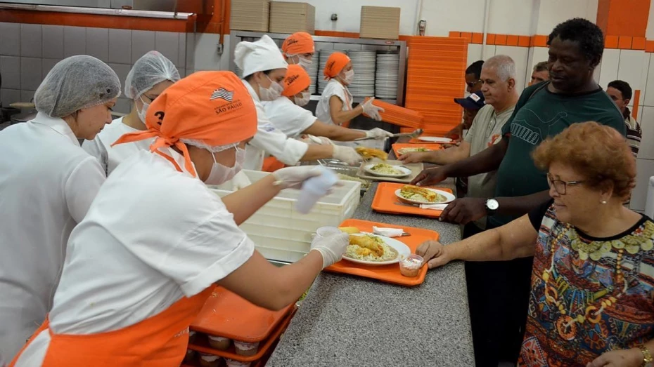 Bom Prato celebra 11 anos em Taubaté com almoço especial