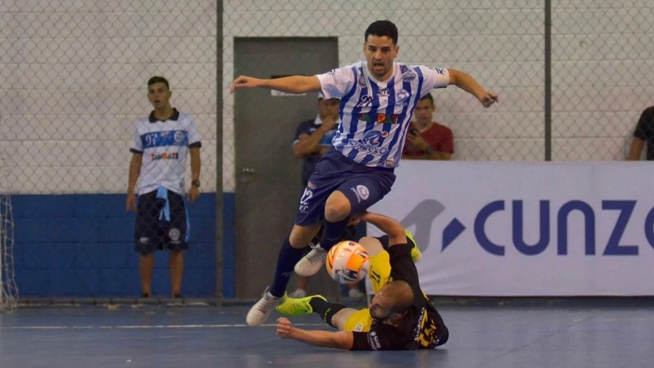 Taubaté e Dracena empatam no 1º jogo da final da Copa Paulista Taubaté e Dracena empatam no 1º jogo da final da Copa Paulista