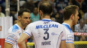 Vôlei Taubaté enfrenta Sesc-RJ de olho na vice-liderança da Superliga