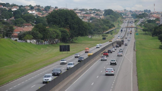 Concessionária realiza operação especial de fim de ano na Via Dutra