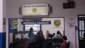 Balcão de empregos está com vagas abertas