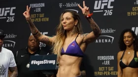 Kalindra Faria volta ao octógono do UFC em evento nos Estados Unidos