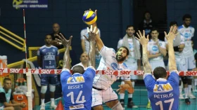 Vôlei Taubaté garante classificação para a semifinal da Copa do Brasil