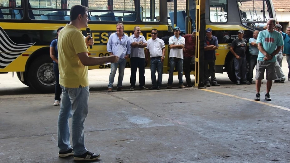 Transporte escolar de Taubaté recebe vistoria antes da volta às aulas Transporte escolar de Taubaté recebe vistoria antes da volta às aulas