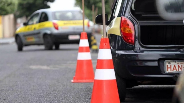 Homem é preso após tentar subornar examinadores do Detran