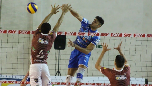 Vôlei Taubaté derrota UFJF-MG e sobe uma posição na Superliga