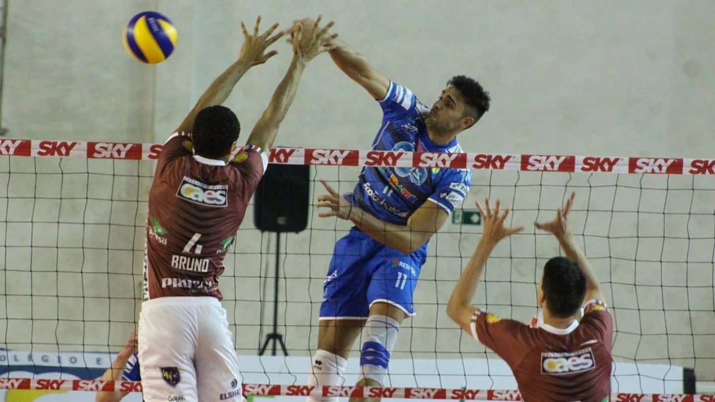 Vôlei Taubaté derrota UFJF-MG e sobe uma posição na Superliga