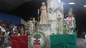 Desfile da Unidos do Parque Aeroporto celebra os 25 anos da escola