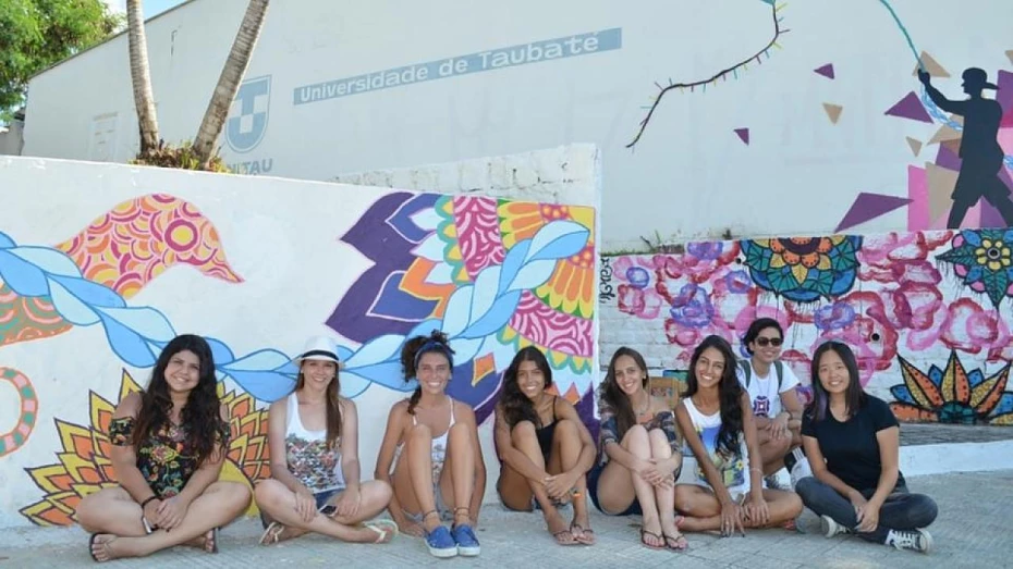 Alunos de Arquitetura da Unitau revitalizam prédio público Alunos de Arquitetura da Unitau revitalizam prédio público