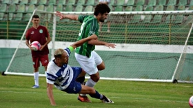 Burrão liga sinal de alerta após derrota para o Guarani