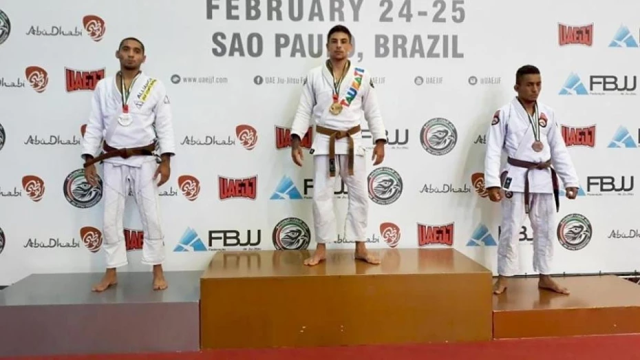 Equipe de Jiu-jitsu de Taubaté é destaque em competição internacional Equipe de Jiu-jitsu de Taubaté é destaque em competição internacional