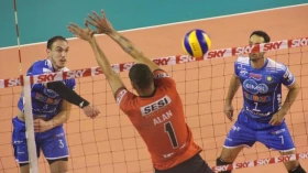 Vôlei Taubaté e Sesi-SP disputam 3º lugar da Superliga