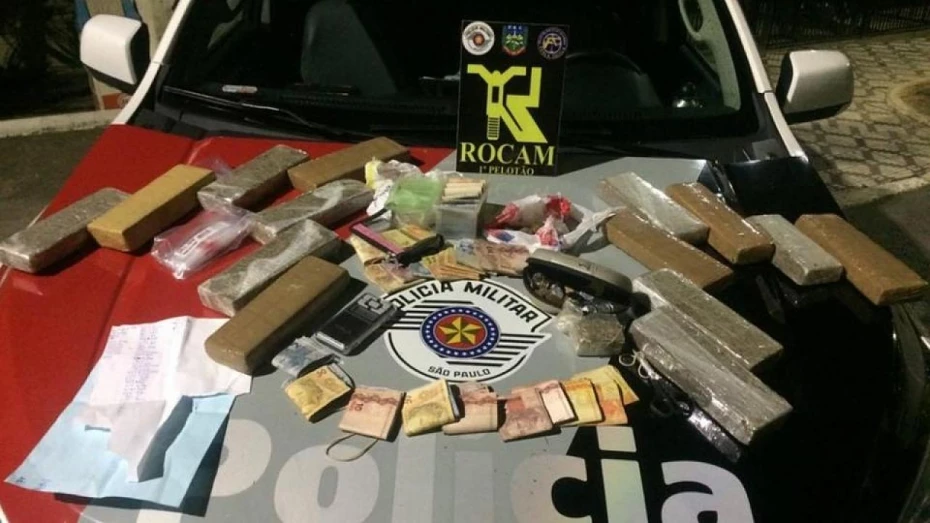 Entregador de água é preso por tráfico de drogas Entregador de água é preso por tráfico de drogas