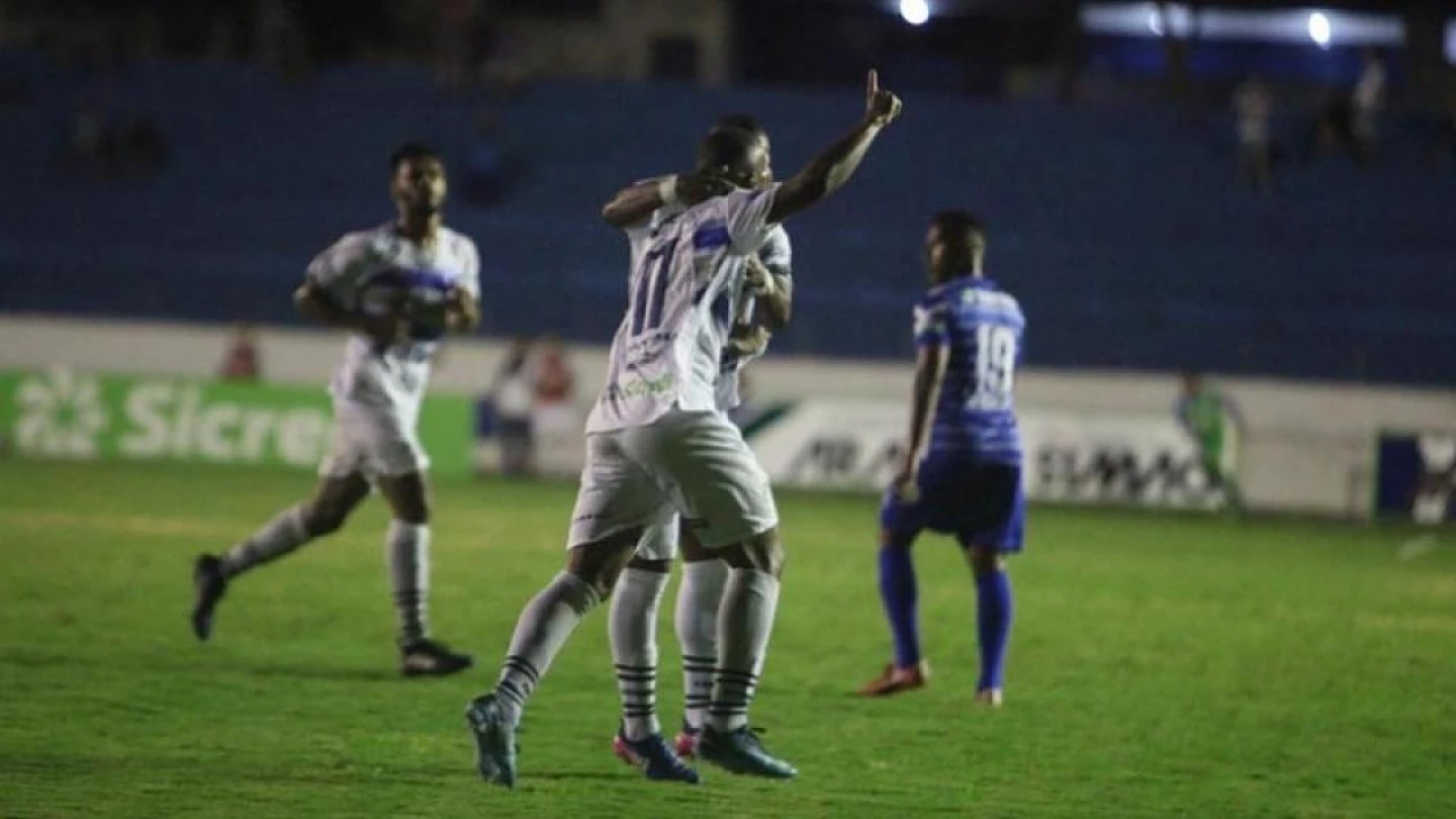 Taubaté goleia Rio Claro e ainda sonha com classificação