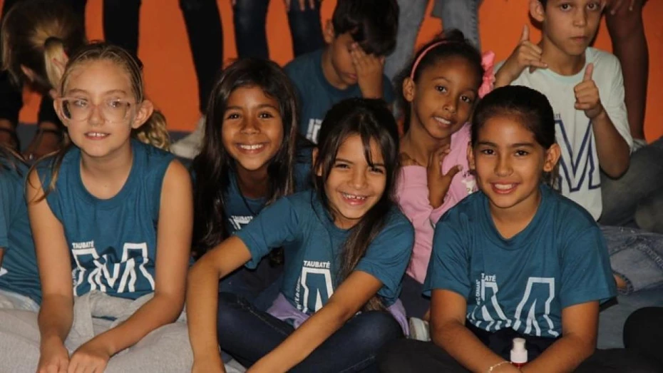 Escolas de Taubaté recebem campanha de combate a doenças Escolas de Taubaté recebem campanha de combate a doenças