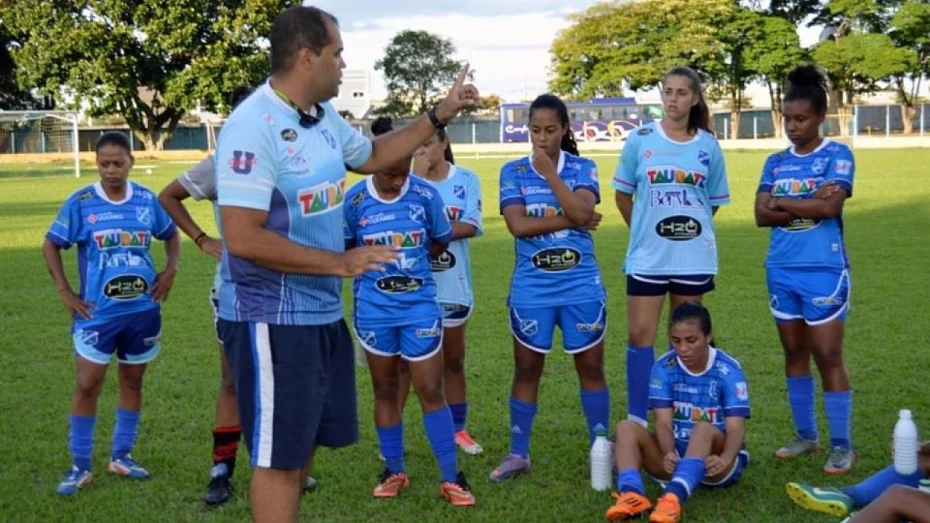 Equipe feminina do Taubaté começa preparação para o Paulista Equipe feminina do Taubaté começa preparação para o Paulista