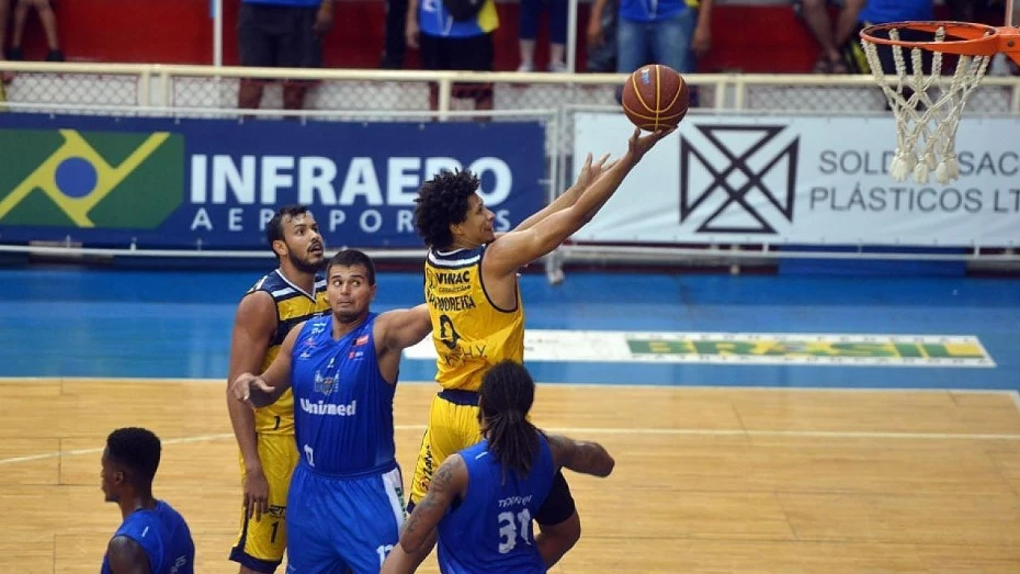 São José supera Macaé-RJ e volta a vencer na Liga Ouro São José supera Macaé-RJ e volta a vencer na Liga Ouro
