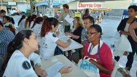 Alunos de Medicina realizam “Campanha da Voz” na Dom Epaminondas