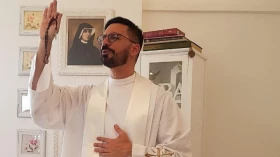 Padre Rodrigo Natal realiza show no Teatro Metrópole
