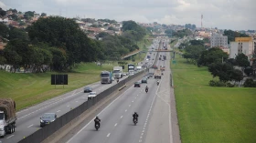 Detran: Veículos com placa final 2 devem ser licenciados em maio
