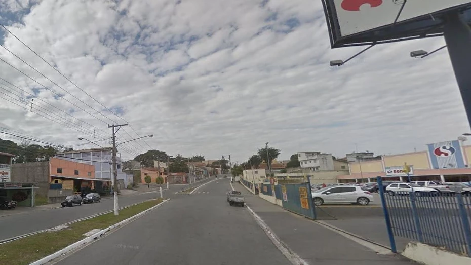 Agente penitenciário reage a roubo e atira em ladrões no bairro Monção
