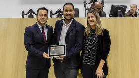 Câmara de Taubaté homenageia jornalistas de diferentes gerações 