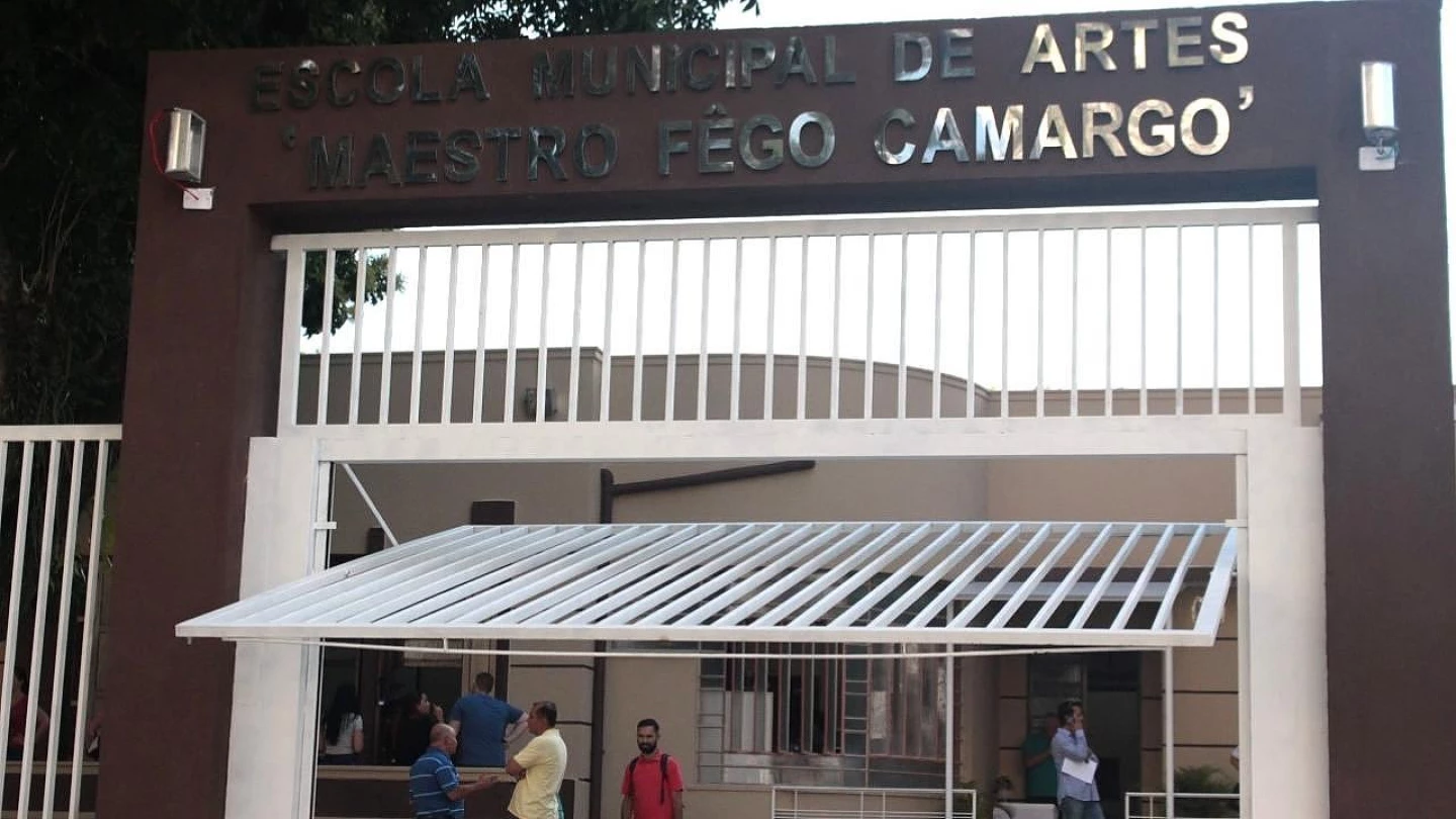 Alunos da Fêgo Camarago apresentam peça inspirada em Harry Potter