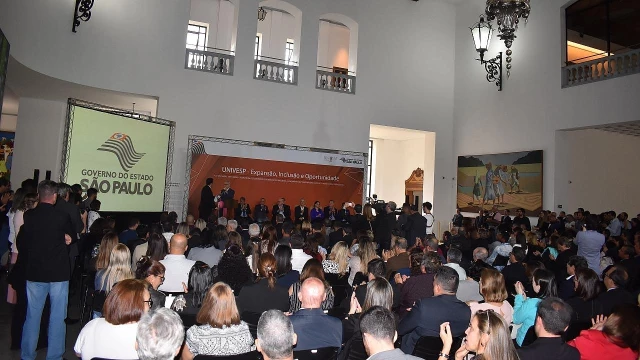 Convênio com a Univesp é firmado e Taubaté recebe 100 vagas de EAD