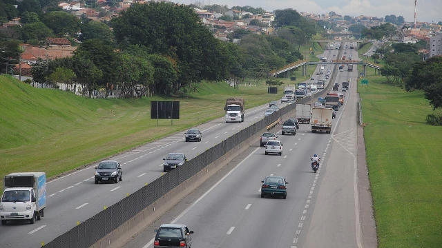 Via Dutra tem aumento de tráfego durante o feriado