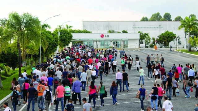 LG demite funcionários da fábrica de Taubaté