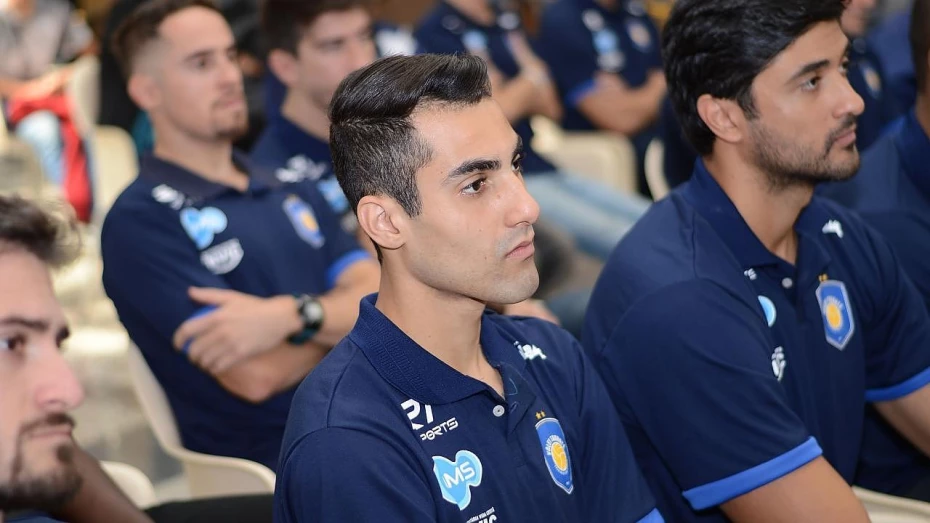 Douglas Souza espera temporada de títulos no Vôlei Taubaté Douglas Souza espera temporada de títulos no Vôlei Taubaté