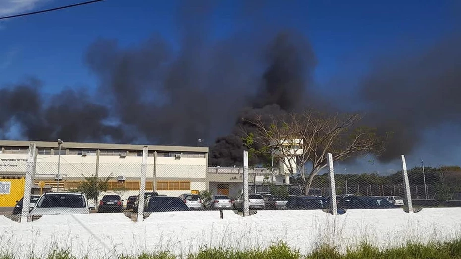 Três reféns são liberados, mas rebelião continua no CDP de Taubaté