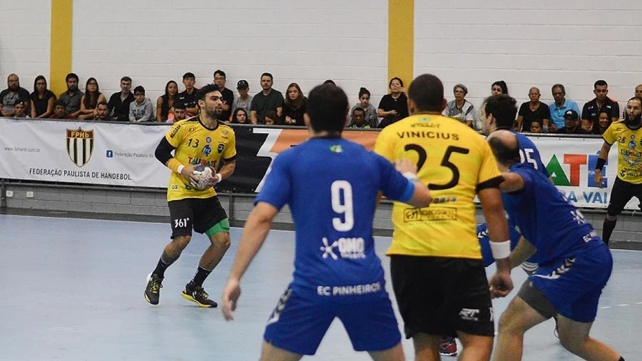 Taubaté e Pinheiros medem forças na Taça Estado de SP