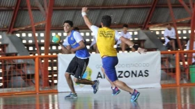 Acampamento seleciona atletas para categorias de base da seleção de handebol